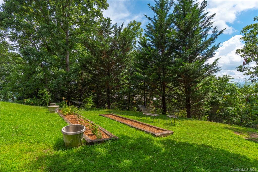 171 Dry Ridge Road Asheville, NC 28804 - Photo 23 of 33 Gallery Image 23