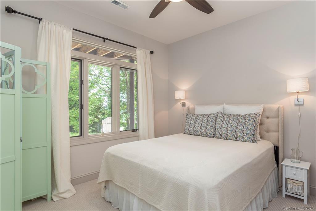 171 Dry Ridge Road Asheville, NC 28804 - Photo 24 of 33 Gallery Image 24