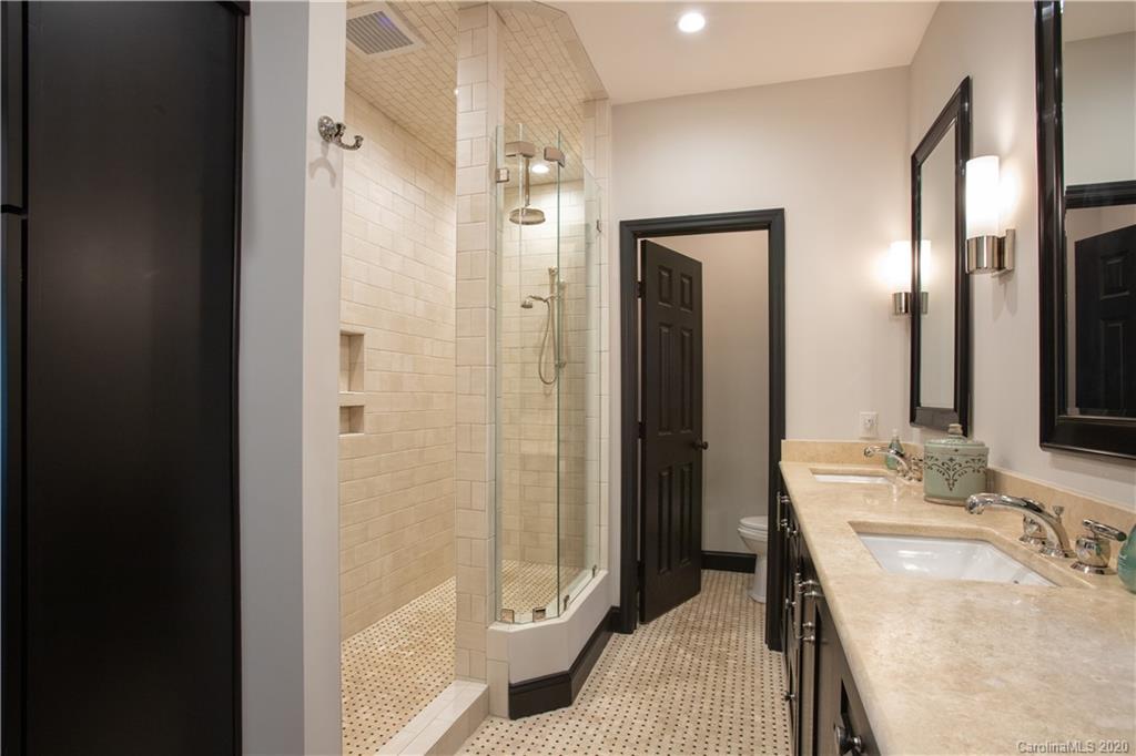 171 Dry Ridge Road Asheville, NC 28804 - Photo 10 of 33 Gallery Image 10
