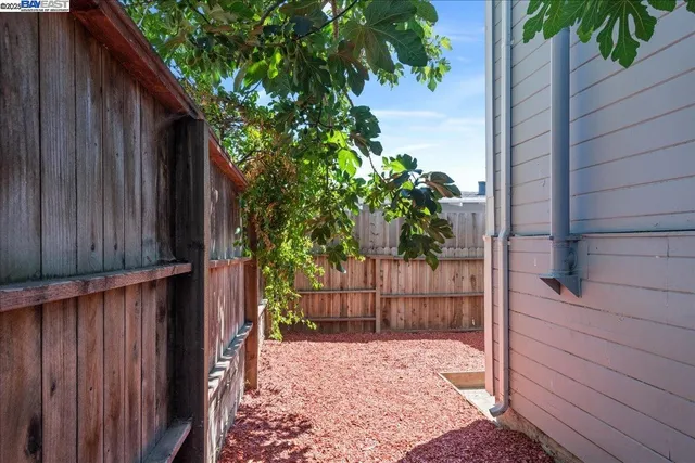 $949,888 | 3214 13th Avenue, Oakland, CA 94610