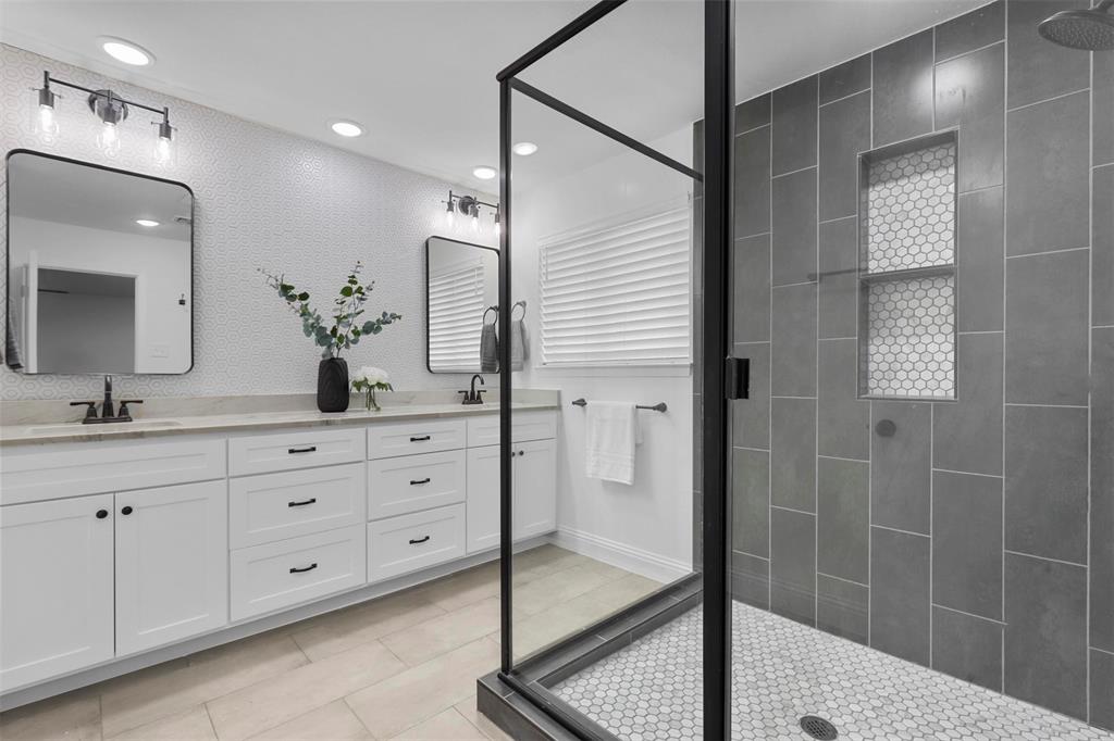 5204 Partridge Road Fort Worth, TX 76132 - Photo 19 of 34 Beautifully updated primary bathroom