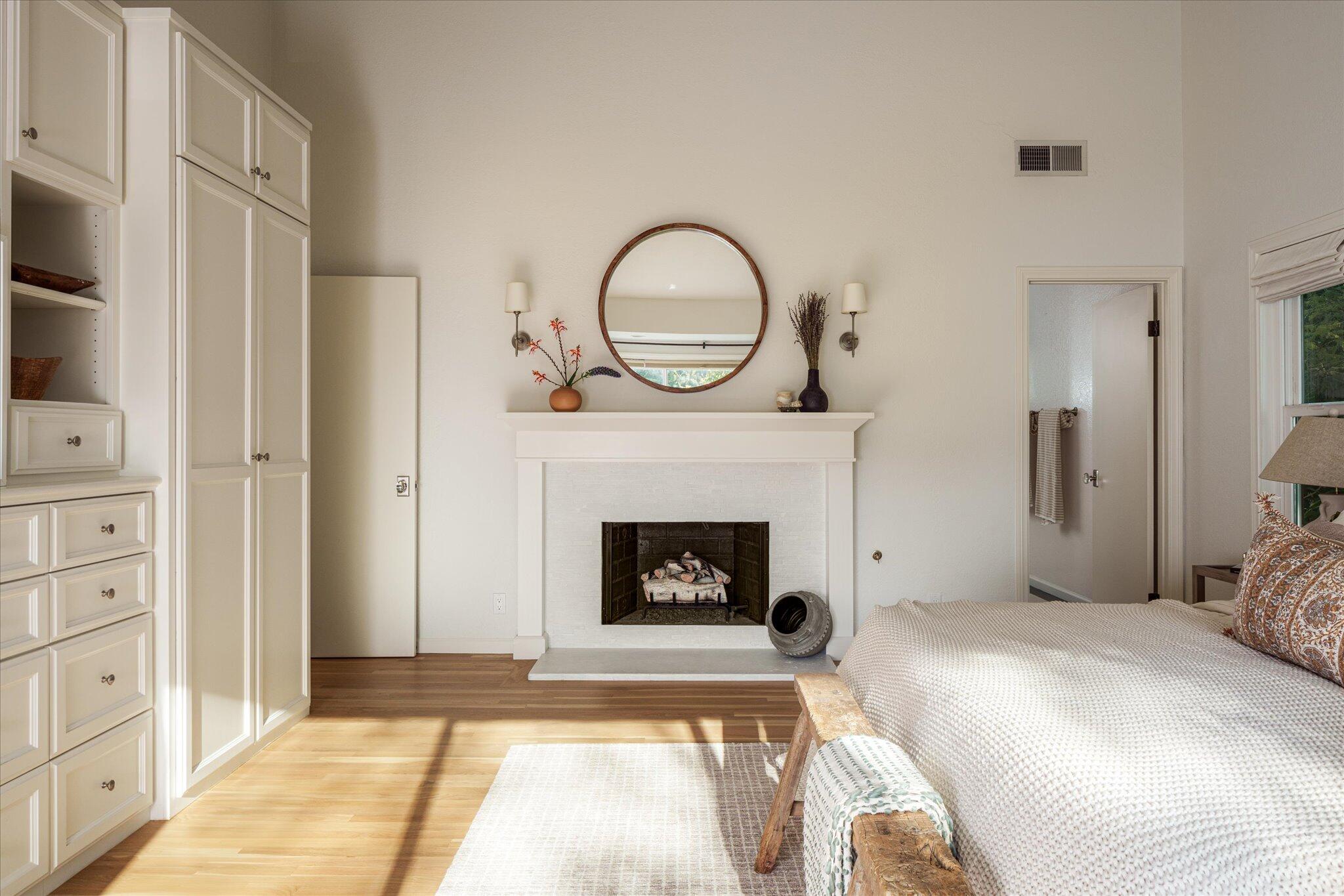 422 Alan Road Santa Barbara, CA 93109 - Photo 26 of 38 Primary - fireplace