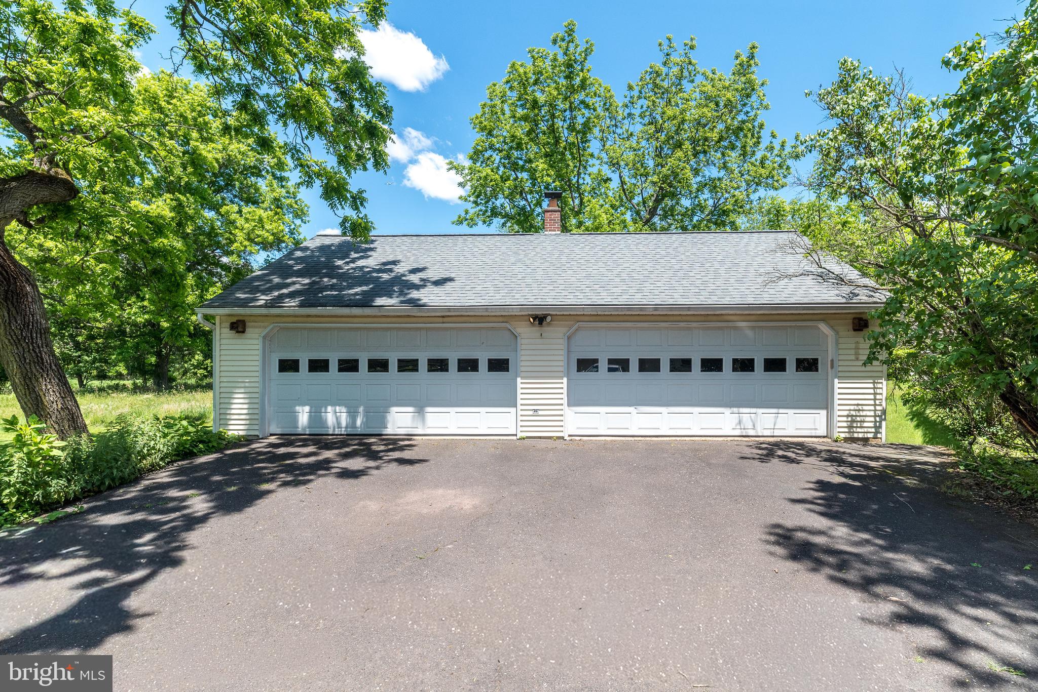 1320 Branch Road Perkasie, PA 18944 - Photo 10 of 84 Detached garage