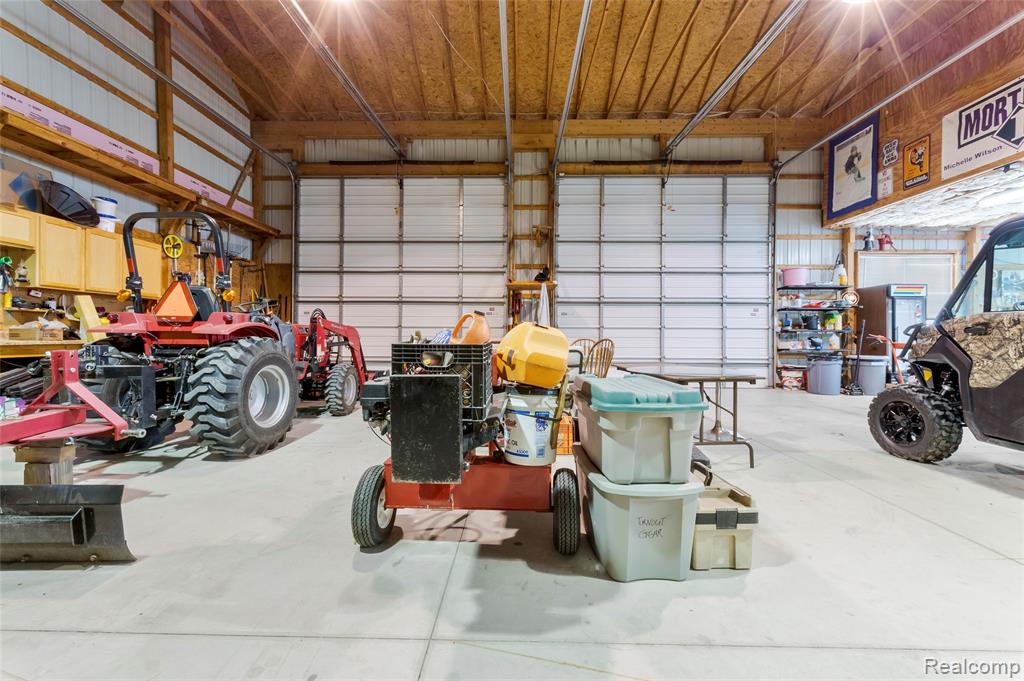 13085 Rohn Road Fenton, MI 48430 - Photo 37 of 52