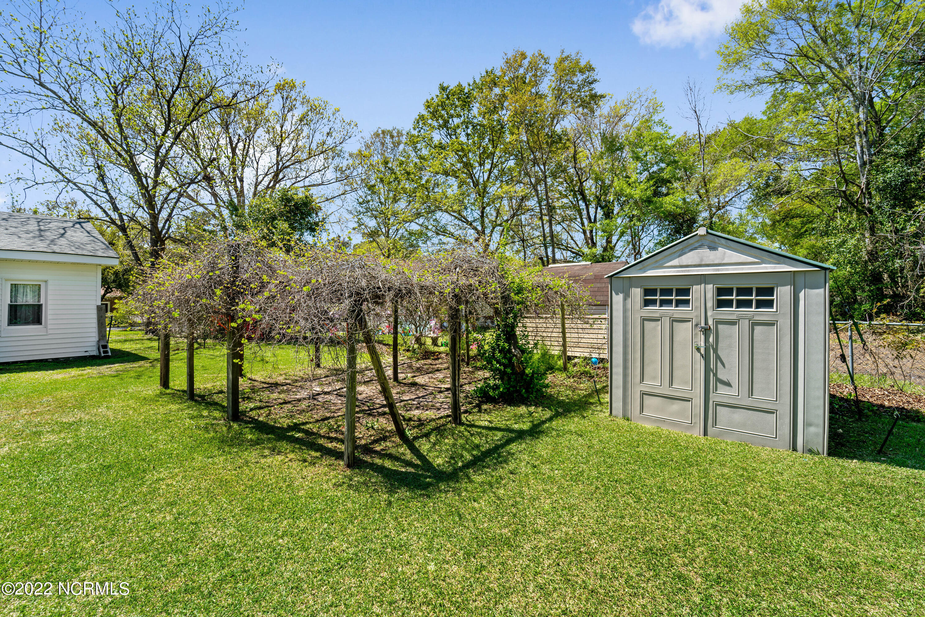 206 Roosevelt Road Jacksonville, NC 28540 - Photo 12 of 30 DSC05145