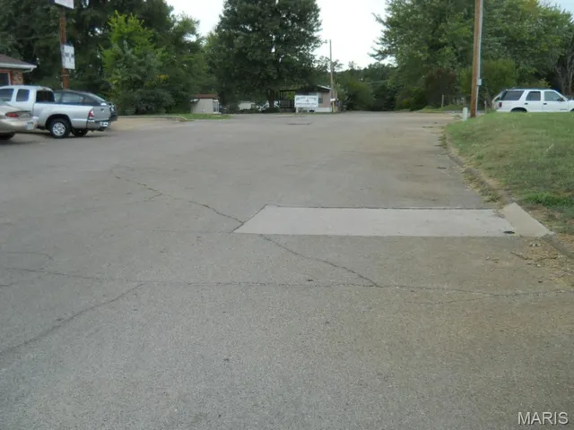 $35,000 | 607 Roselane Court, Farmington, MO 63640