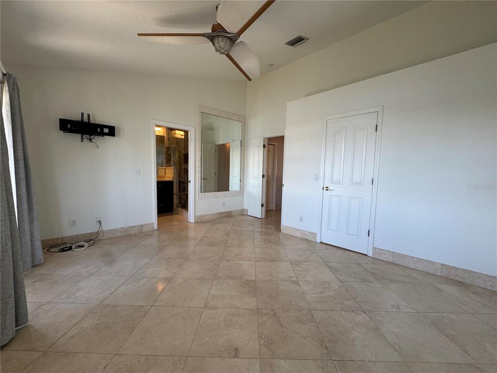 1420 Harbour Walk Road Tampa, FL 33602 - Photo 28 of 75