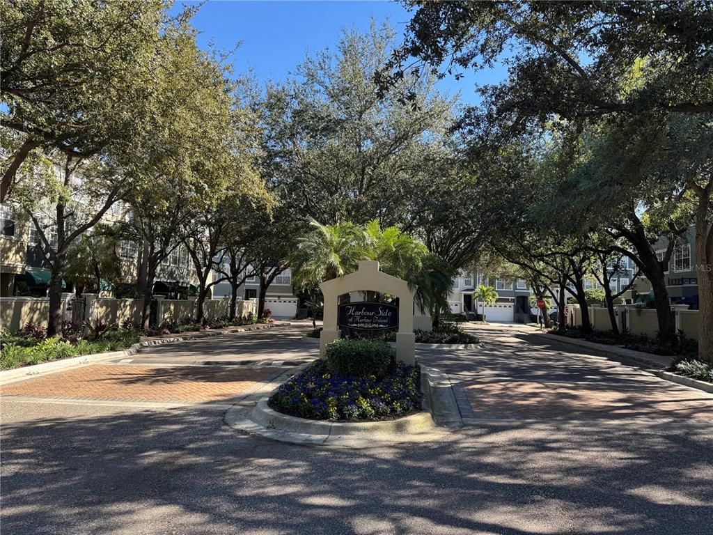 1420 Harbour Walk Road Tampa, FL 33602 - Photo 72 of 75