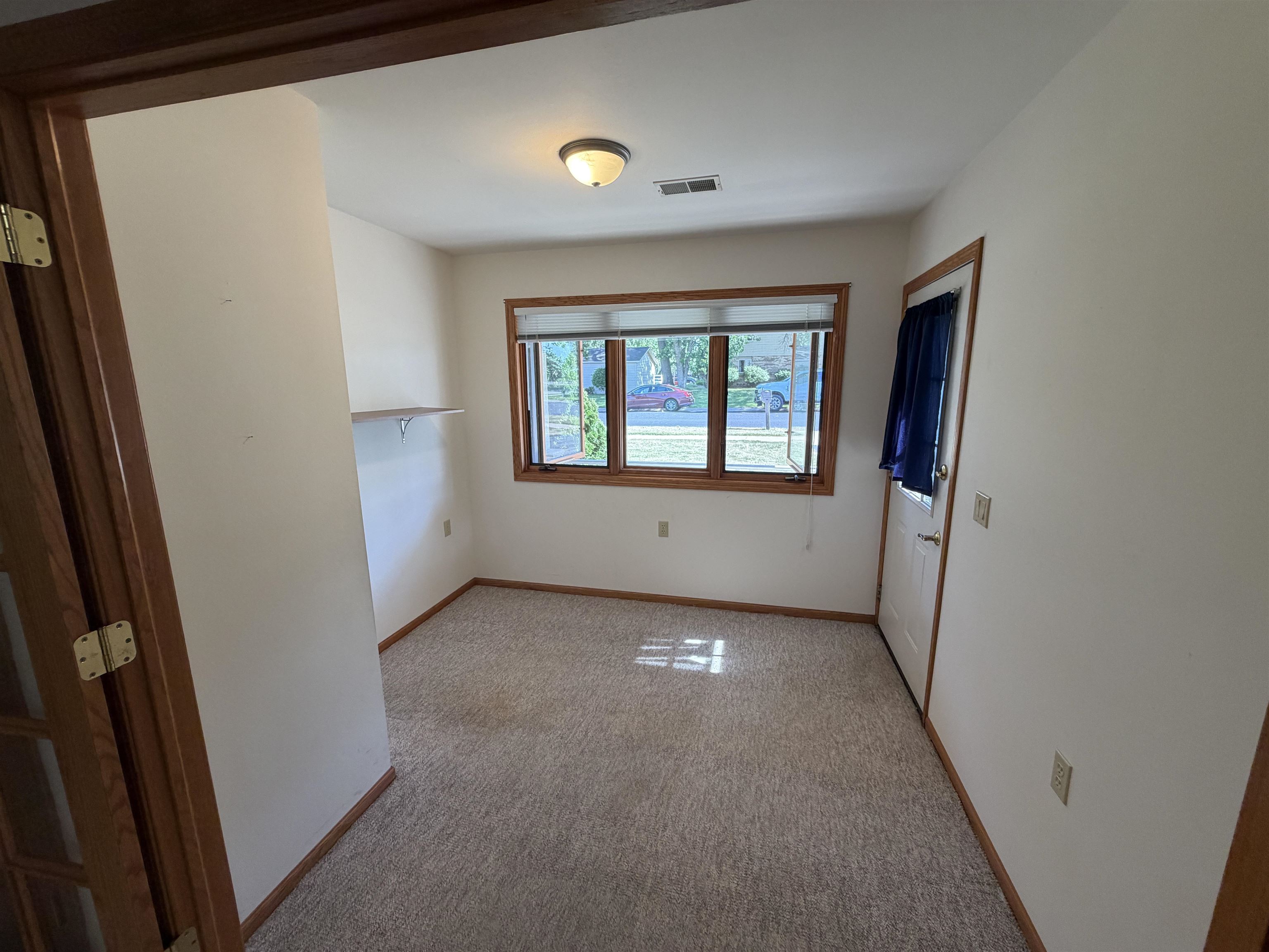 635 West Slifer Street, Unit D Portage, WI 53901 - Photo 5 of 13