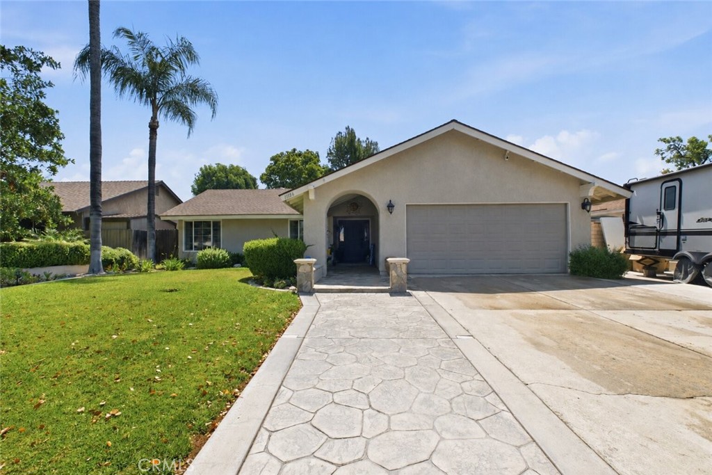 11156 Davenport Place Riverside, CA 92505 - Photo 2 of 24 Front of House