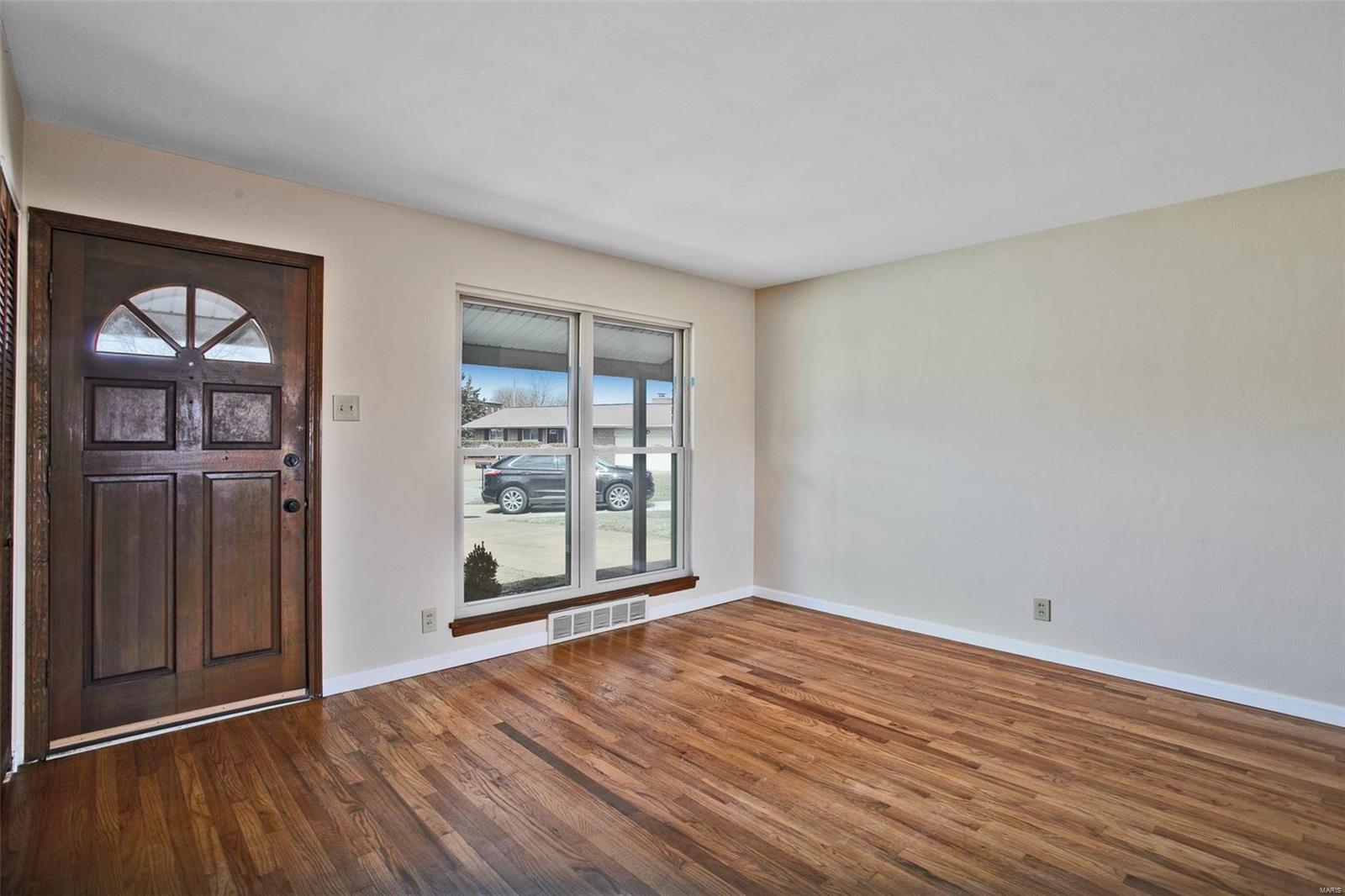 800 Rinzetta Drive St. Louis, MO 63129 - Photo 13 of 32 Gallery Image 13