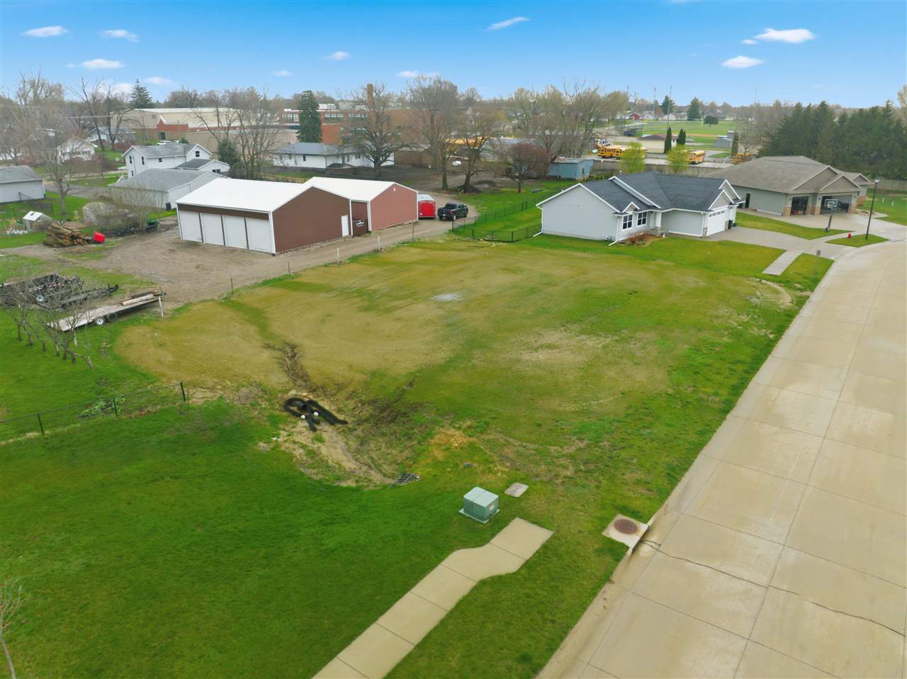 708 Pointer Circle Center Point, IA 52213 - Photo 3 of 9 Gallery Image 3