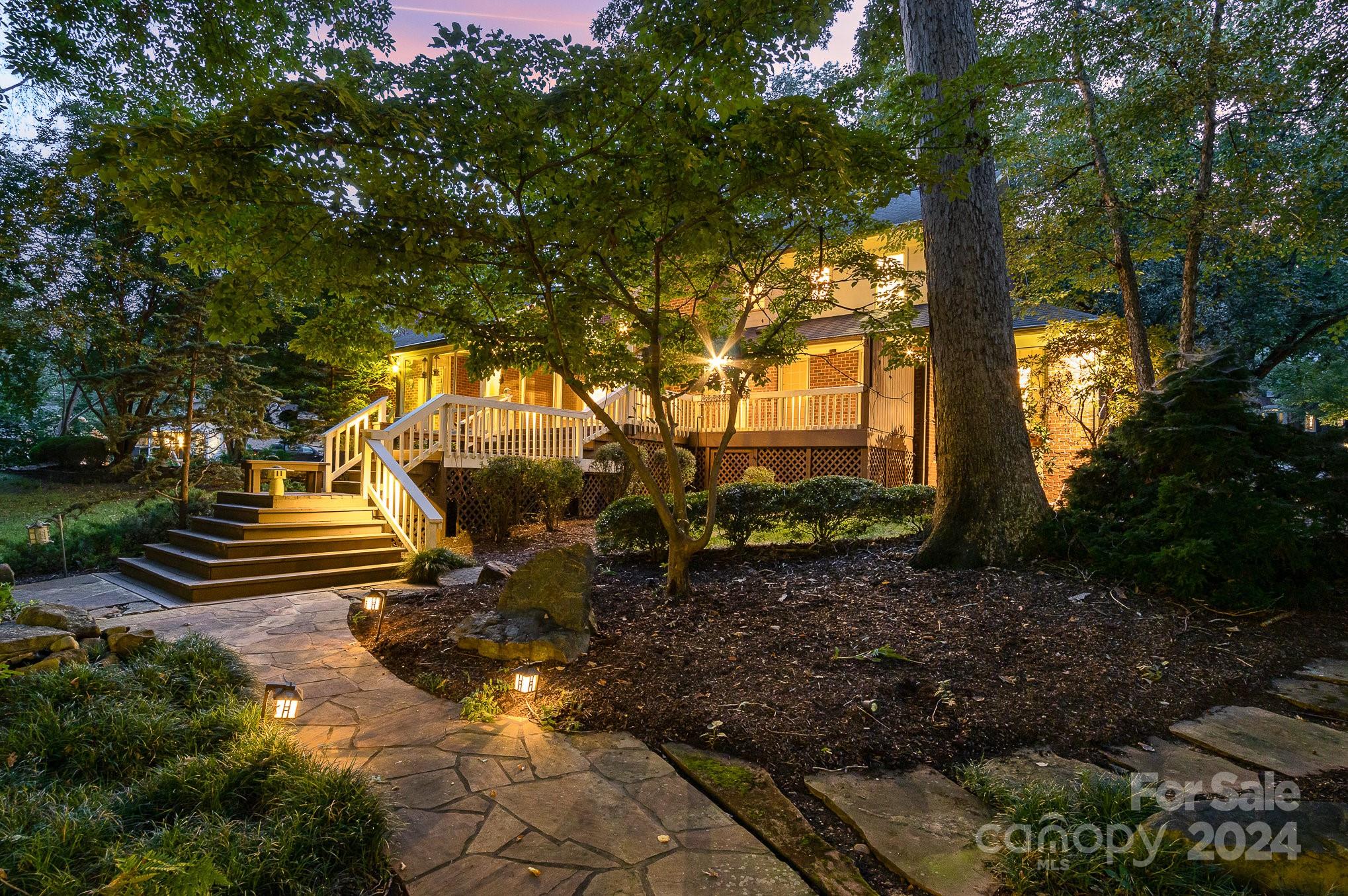 1424 Chadmore Ln Northwest  