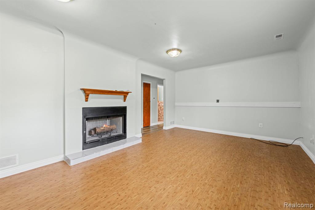 4165 Crooks Road Troy, MI 48098 - Photo 5 of 27