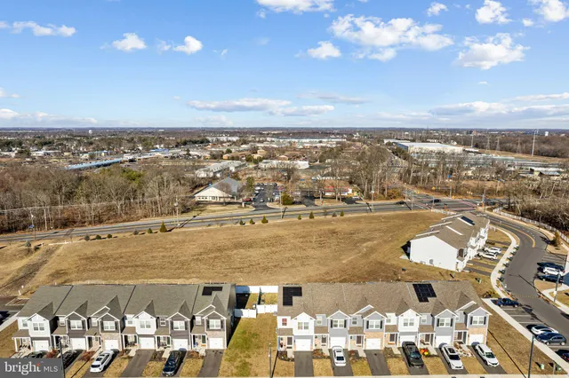 $420,000 | 12 Peregrine Way, Burlington, NJ 08016