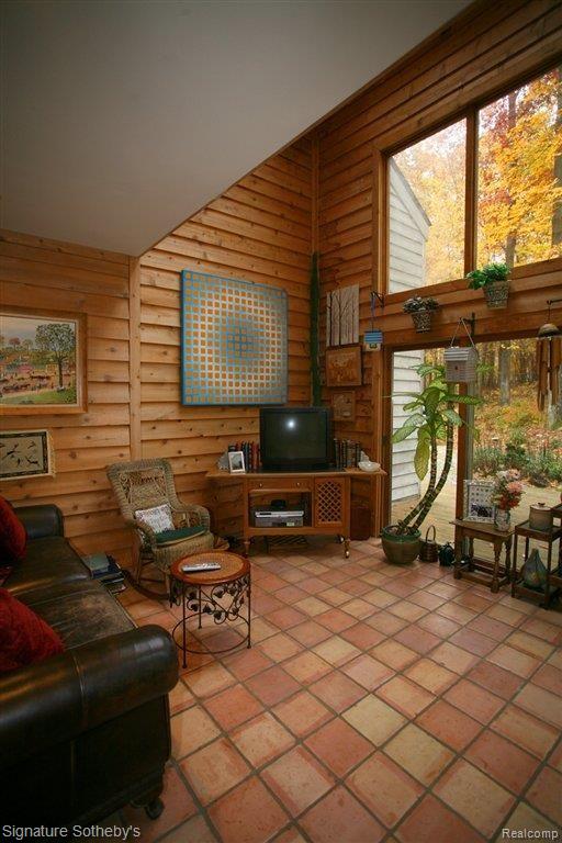 9151 Fox Hollow Road Clarkston, MI 48348 - Photo 10 of 25 Solarium or Office