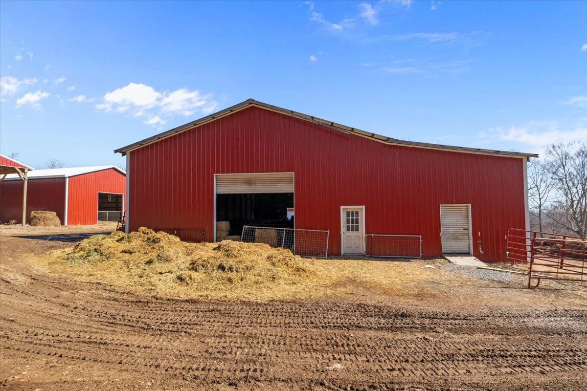 1429 Hunley Branch Road Charlotte, TN 37036 - Photo 11 of 51