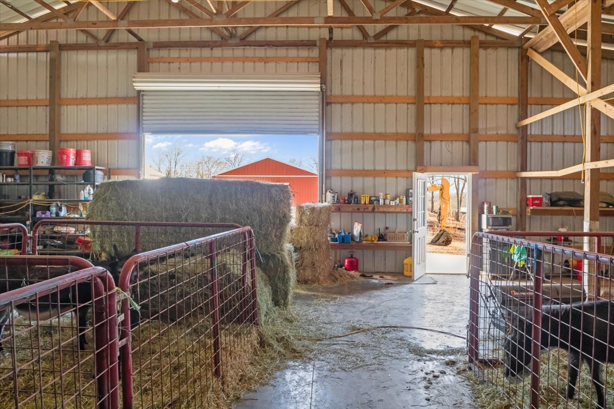 1429 Hunley Branch Road Charlotte, TN 37036 - Photo 15 of 51