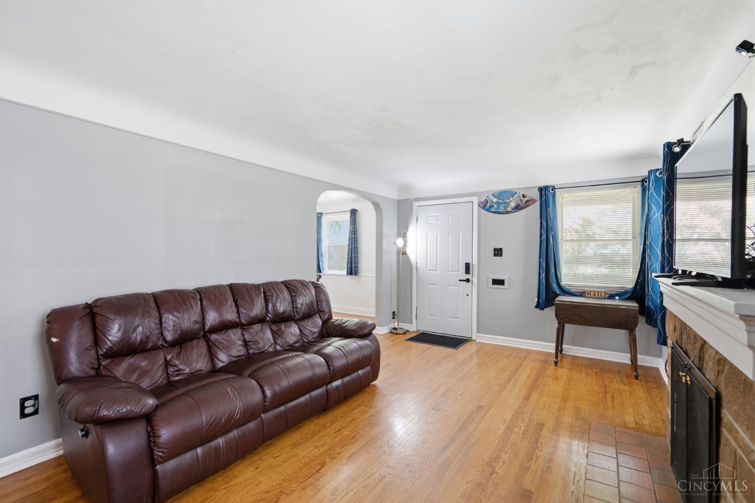 7149 Garden Road Cincinnati, OH 45236 - Photo 3 of 44