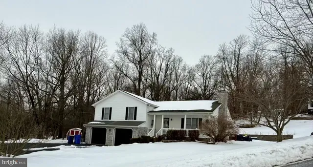 $395,200 | 194 Willis Road, Etters, PA 17319