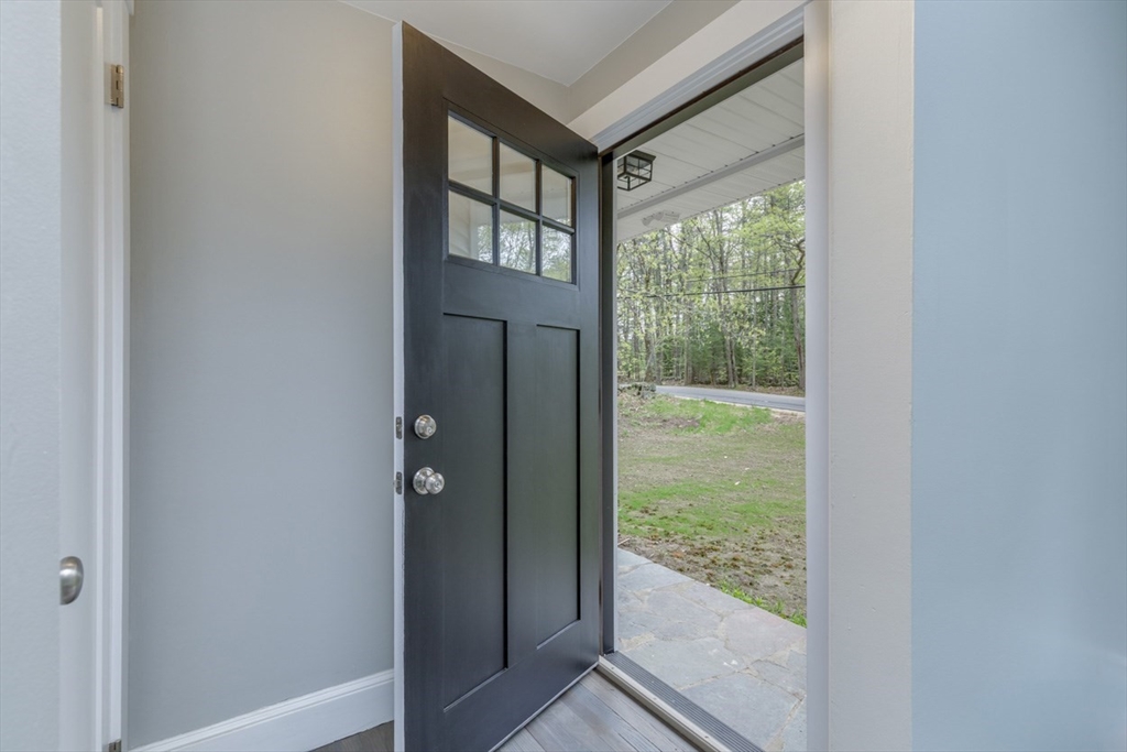 50 Piscataqua Road Dover, NH 03820 - Photo 3 of 39 Gallery Image 3