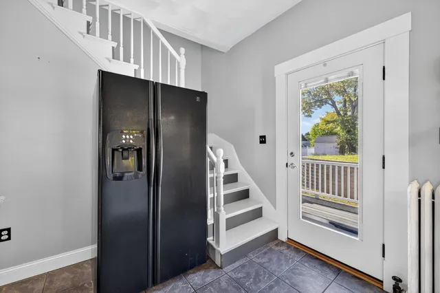 $799,900 | 84 East Broadway, Derry, NH 03038