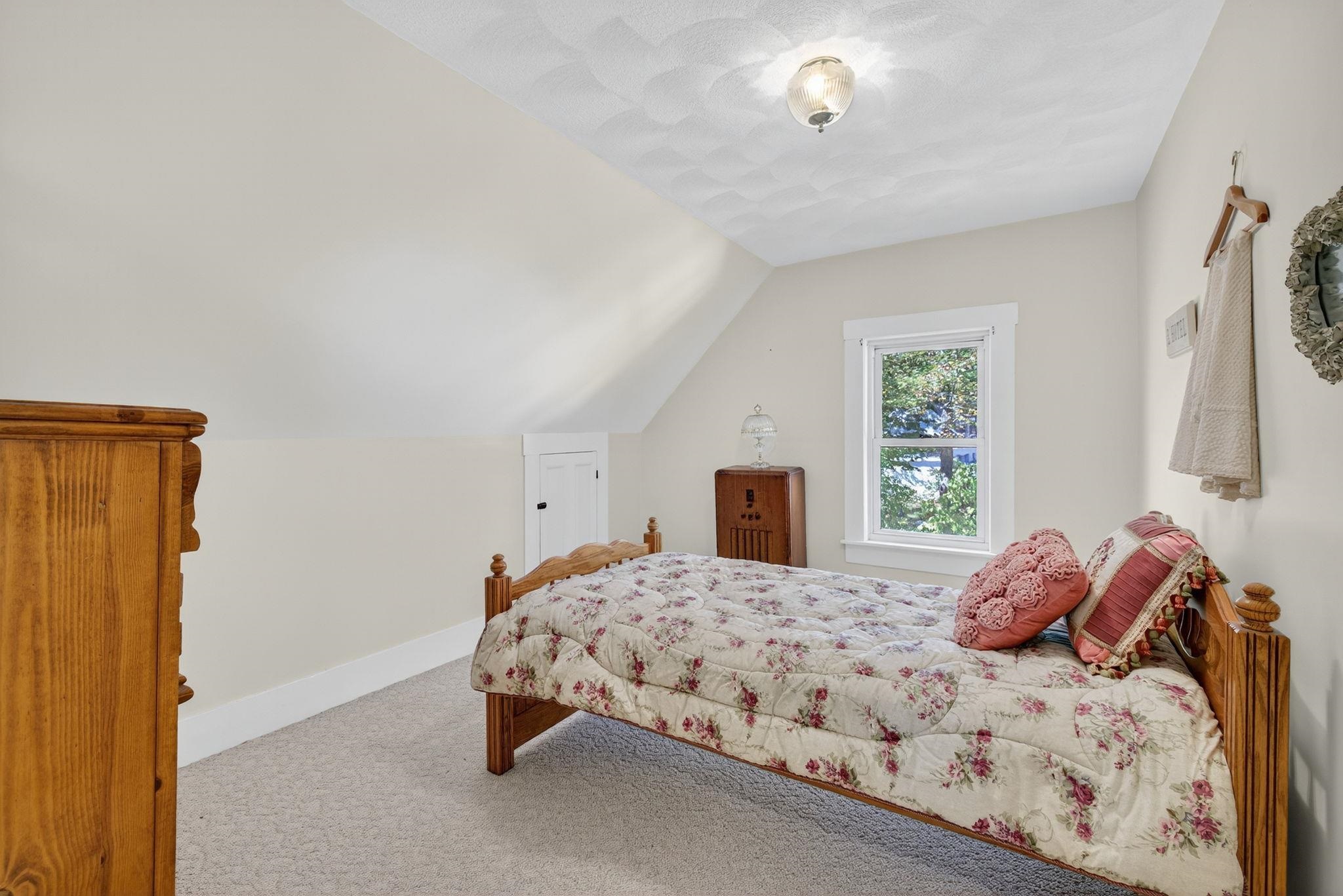 84 East Broadway Derry, NH 03038 - Photo 44 of 59