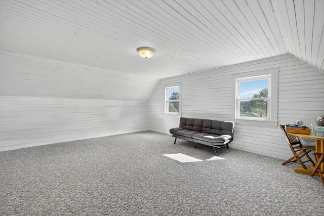 $799,900 | 84 East Broadway, Derry, NH 03038