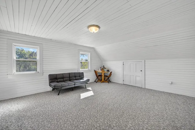 $799,900 | 84 East Broadway, Derry, NH 03038