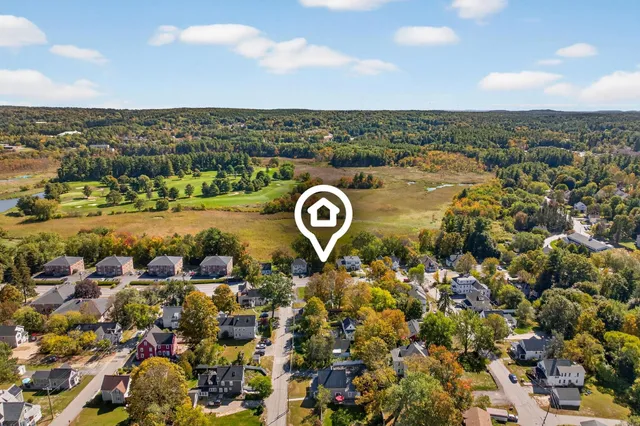 $799,900 | 84 East Broadway, Derry, NH 03038