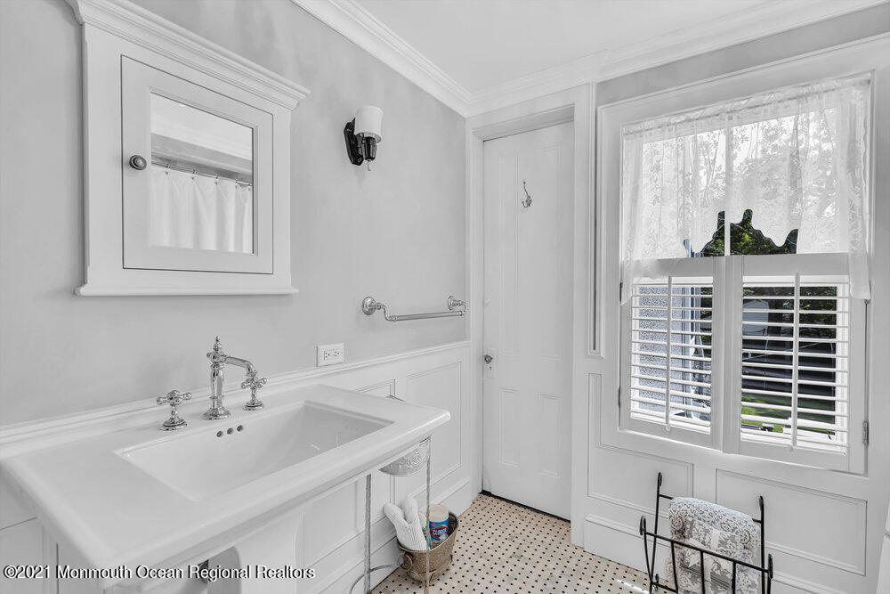 37 Ludlow Avenue Spring Lake, NJ 07762 - Photo 72 of 76 057_dsc05299