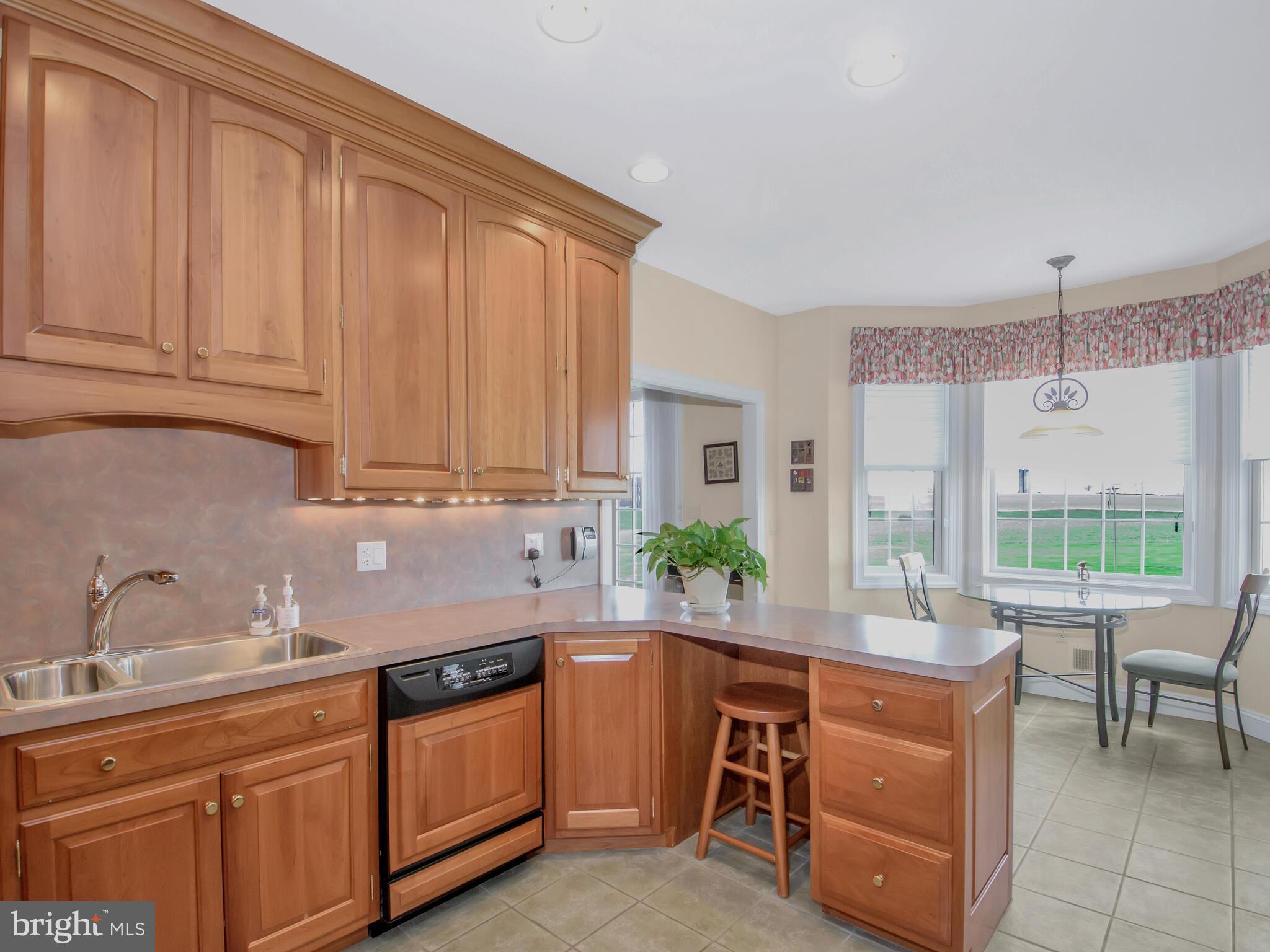 395 Schoolhouse Road Quarryville, PA 17566 - Photo 8 of 25 Gallery Image 8