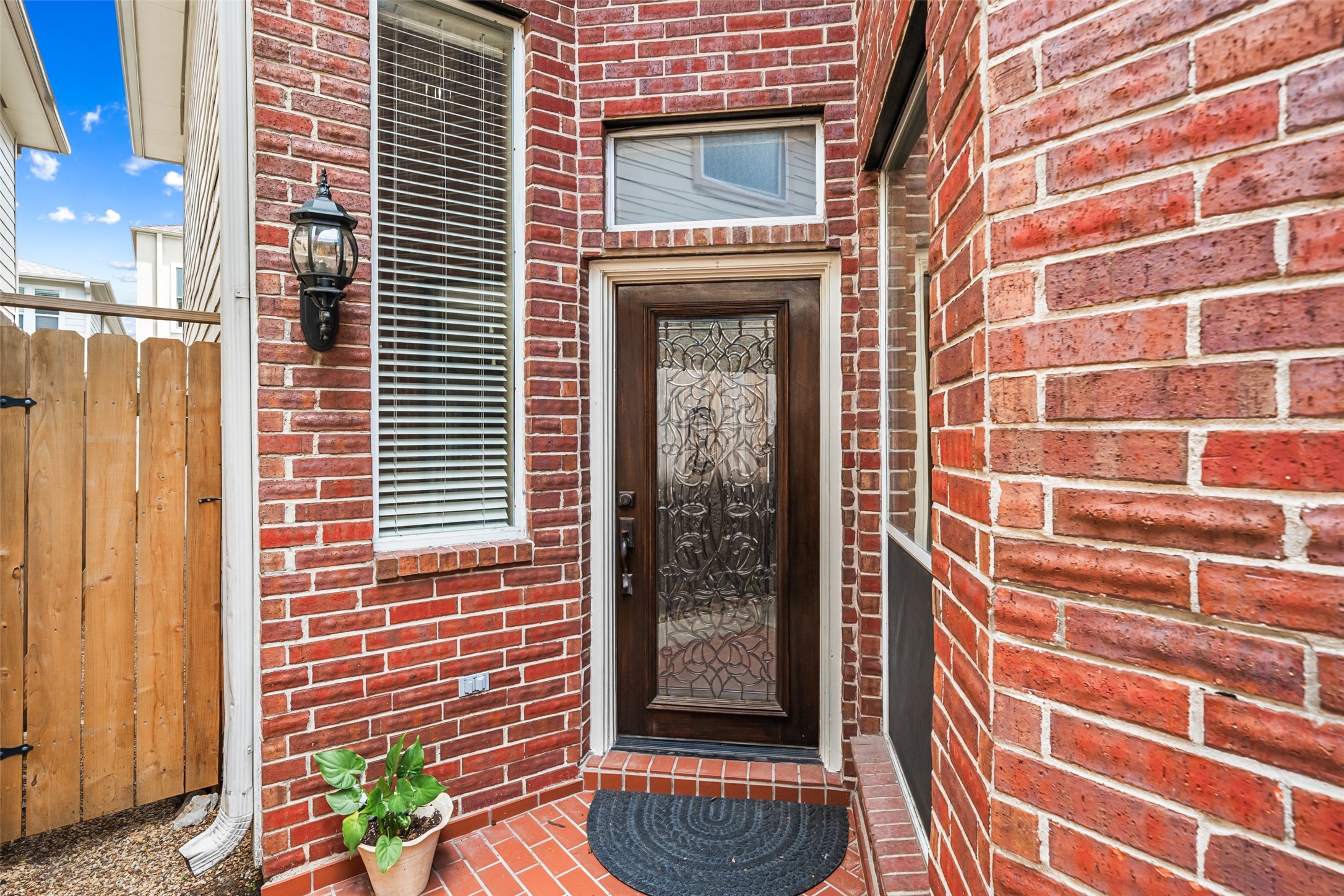 5232 Eigel Street Houston, TX 77007 - Photo 3 of 41
