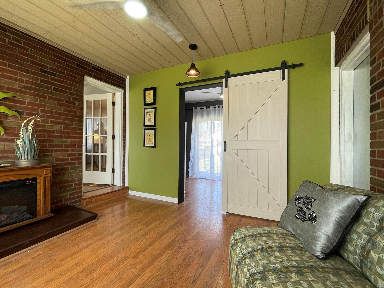 1133 Chambers Road St. Louis, MO 63137 - Photo 5 of 19