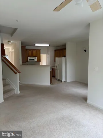 a view of a livingroom with furniture
