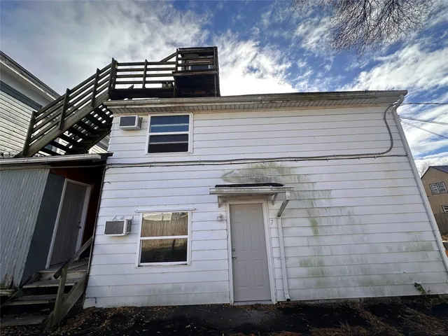 $1,000 | 106 Nanticoke Avenue, Unit 7 8 9 10, Endicott, NY 13760