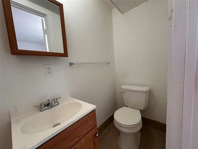 $1,000 | 106 Nanticoke Avenue, Unit 7 8 9 10, Endicott, NY 13760