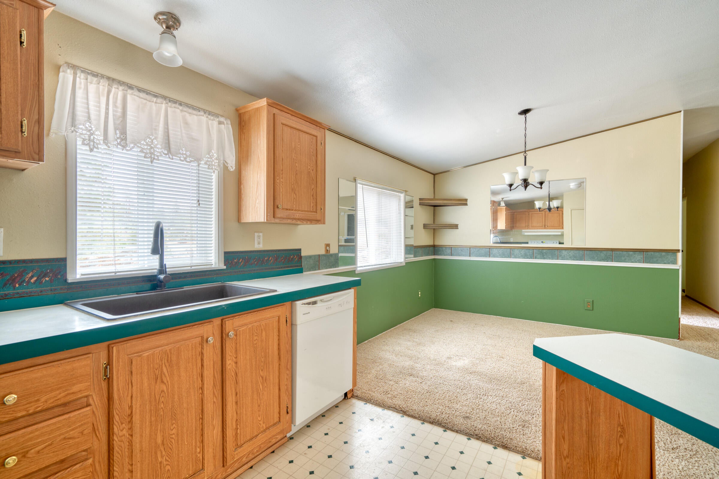 60906 Ridge Drive Bend, OR 97702 - Photo 21 of 53 134_60906 Ridge Dr_Pro Property Photos_B