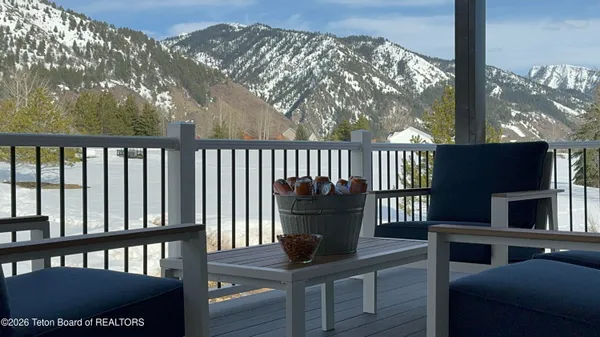 $1,250,000 | 241 Cedar Creek Drive, Star Valley Ranch, WY 83127