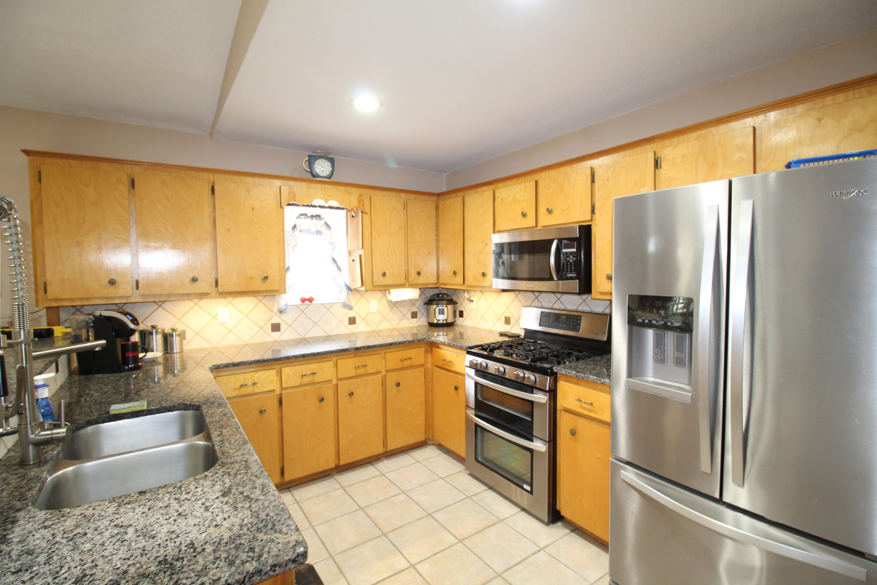 700 Tung Oil Road Neely, MS 39461 - Photo 5 of 27 IMG_2111