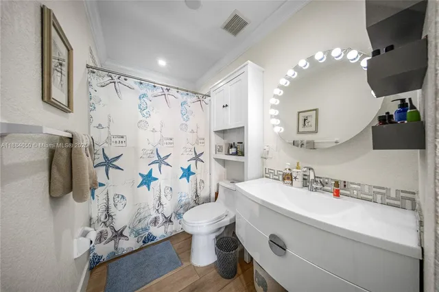 $1,100,000 | 17931 Northwest 85th Avenue, Hialeah, FL 33015