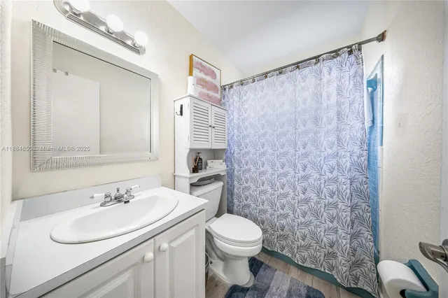 $1,100,000 | 17931 Northwest 85th Avenue, Hialeah, FL 33015