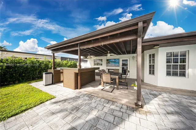 $1,100,000 | 17931 Northwest 85th Avenue, Hialeah, FL 33015