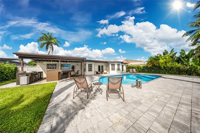$1,100,000 | 17931 Northwest 85th Avenue, Hialeah, FL 33015