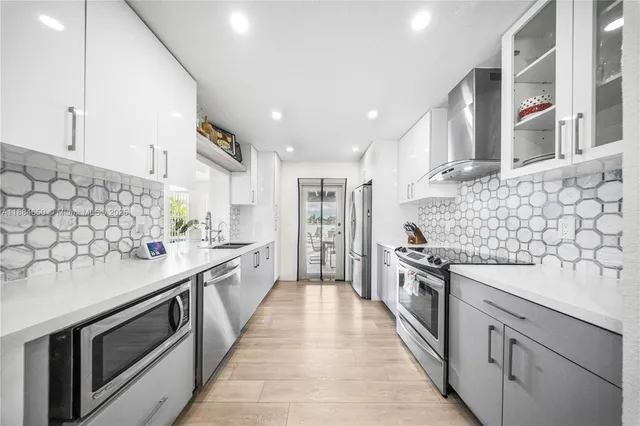 $1,100,000 | 17931 Northwest 85th Avenue, Hialeah, FL 33015