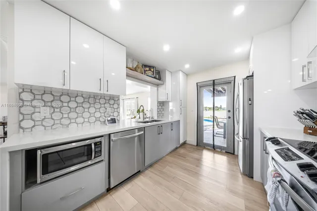 $1,100,000 | 17931 Northwest 85th Avenue, Hialeah, FL 33015