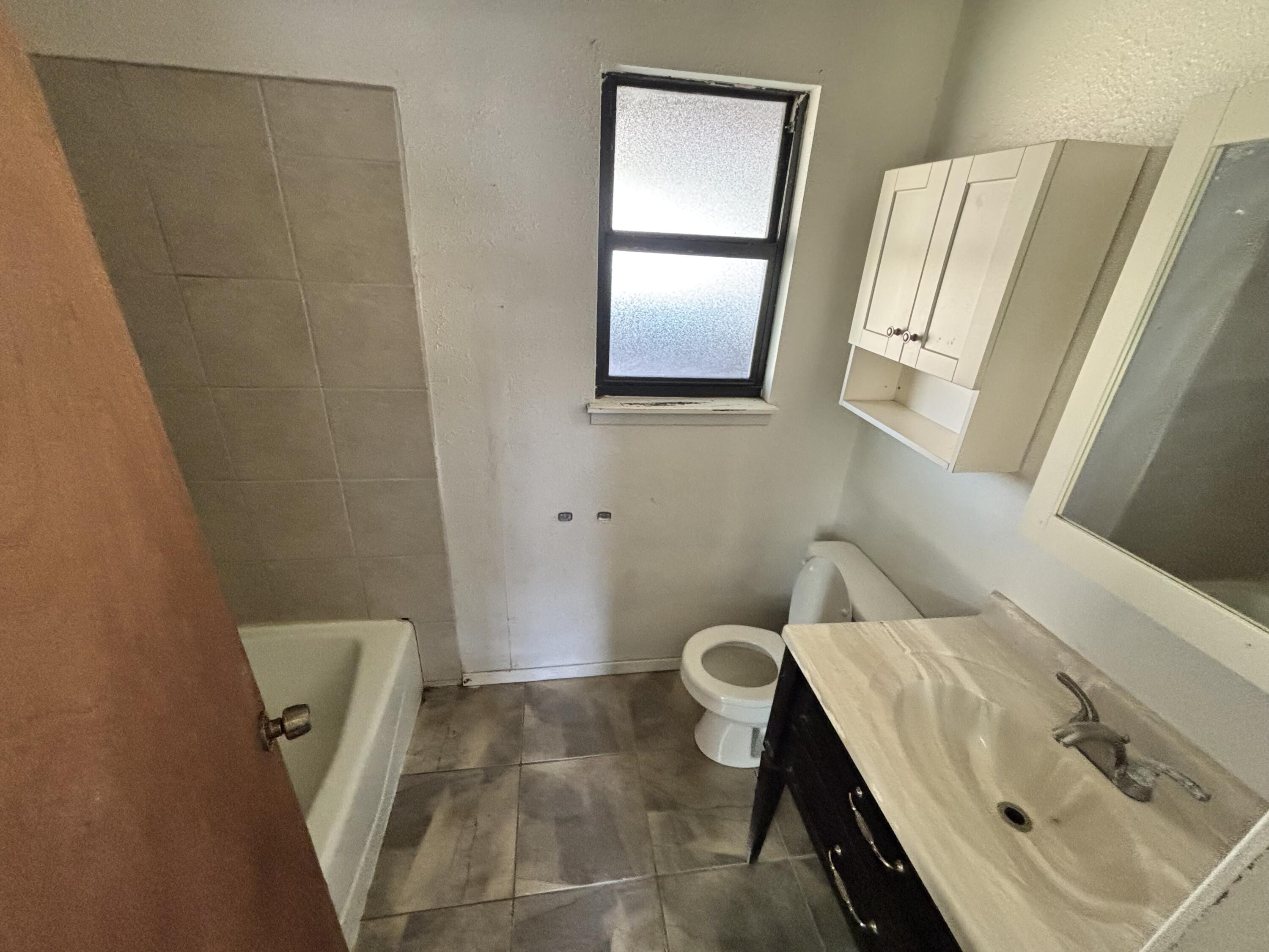 407 South Collins Avenue Tulia, TX 79088 - Photo 15 of 19 IMG_2980