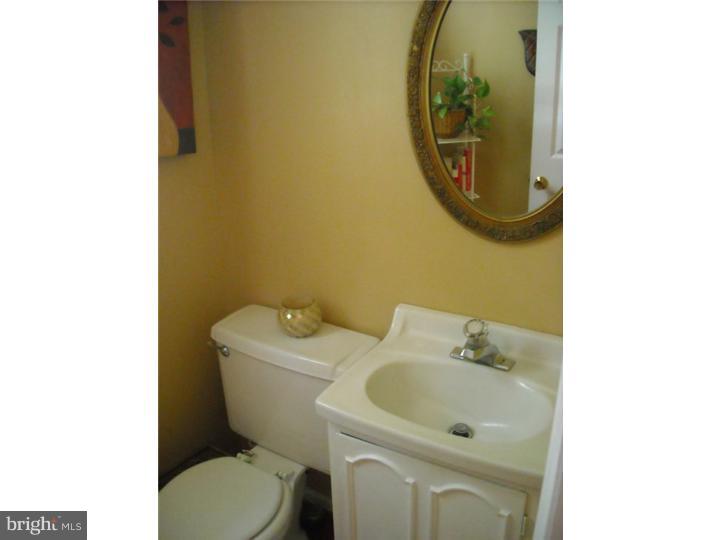 13 Edgemont Road Newark, DE 19711 - Photo 12 of 25 Half Bath