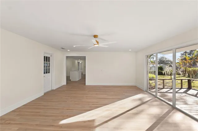 $379,915 | 4915 Whiteoak Drive East, Lakeland, FL 33813