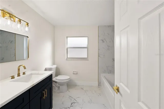 $379,915 | 4915 Whiteoak Drive East, Lakeland, FL 33813